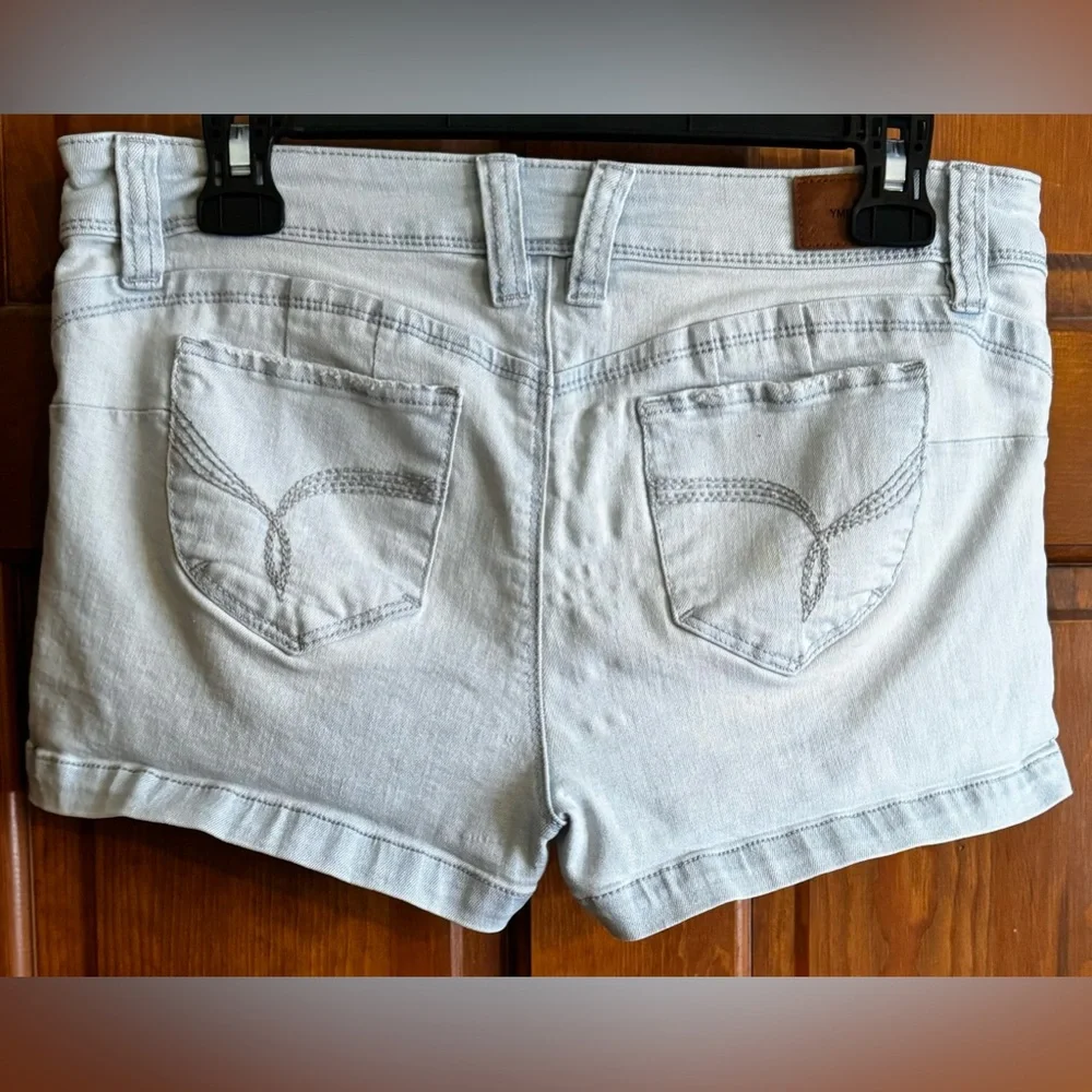 Light blue Jean shorts size 9/29 - Picture 2 of 2
